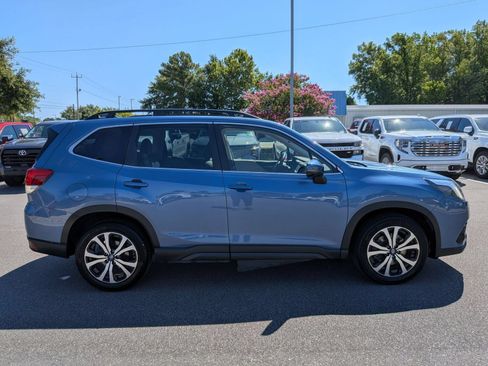 Used 2023 Subaru Forester Limited AWD/4WD image 2