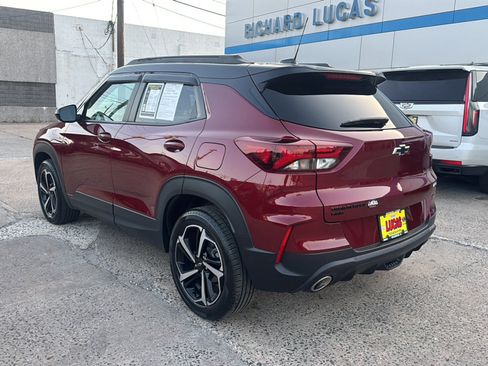 Used 2023 Chevrolet TrailBlazer RS w/ Sun and Liftgate Package AWD/4WD image 7
