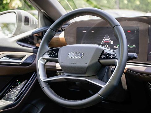 Used 2025 Audi A6 e-tron Premium w/ Convenience Package AWD/4WD image 15