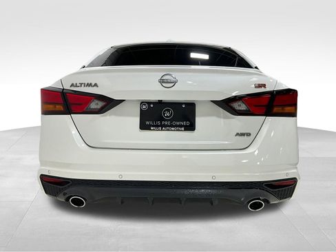 Used 2024 Nissan Altima 2.5 SR image 3