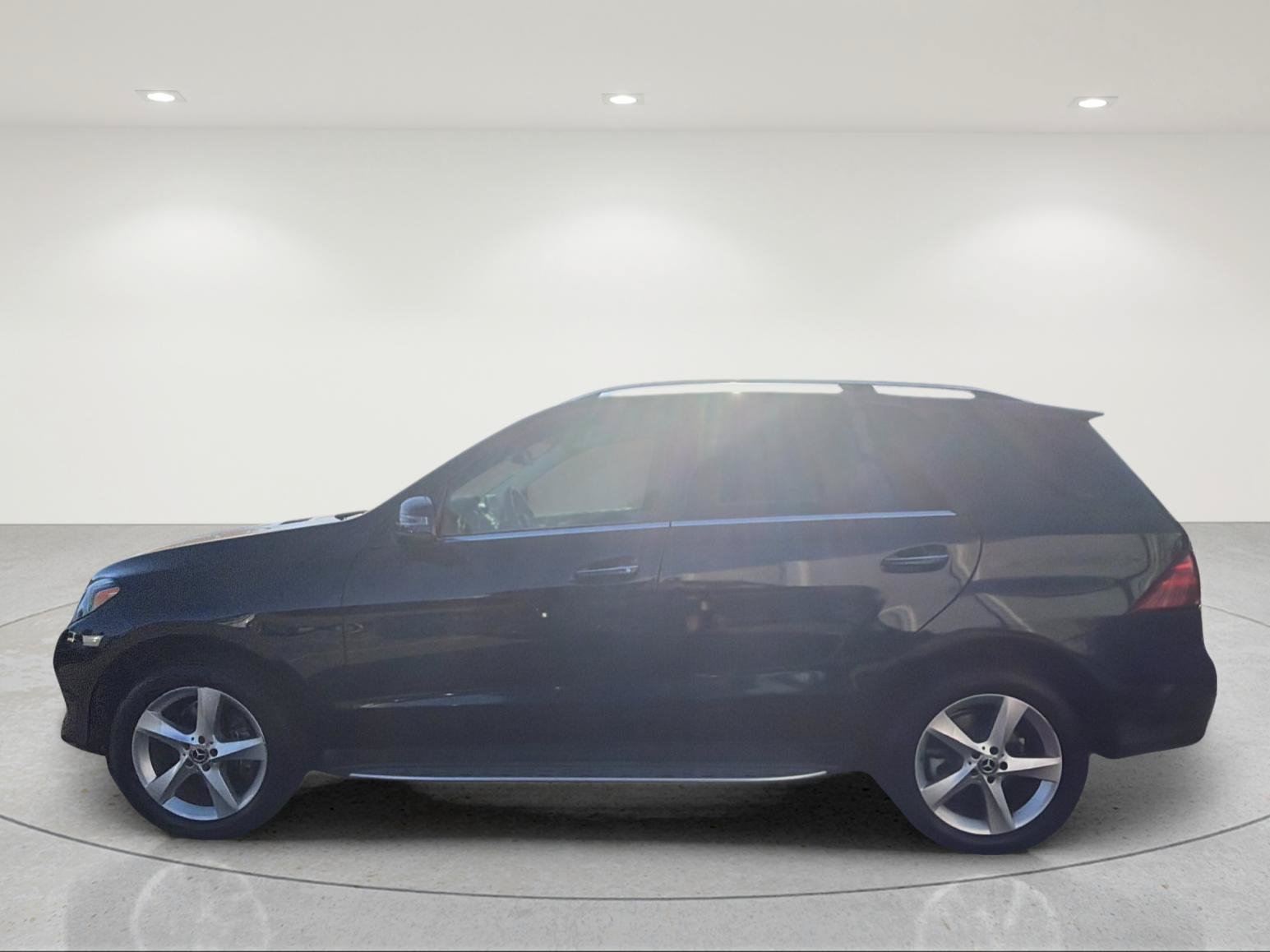 Used 2017 Mercedes-Benz GLE 350 image 2