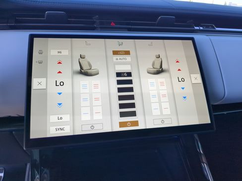 Used 2025 Land Rover Range Rover Sport Dynamic SE image 21