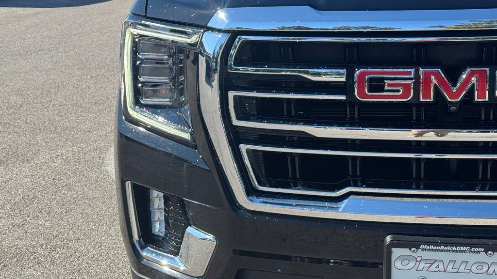 Used 2024 GMC Yukon SLT w/ SLT Premium Package AWD/4WD image 11