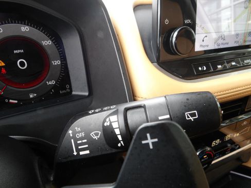 Certified 2023 Nissan Rogue Platinum w/ Platinum Premium Package image 42