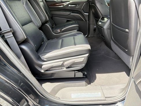 Used 2021 Cadillac Escalade Premium Luxury w/ LPO, Radiant Package AWD/4WD image 28