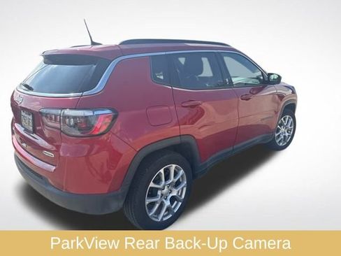 Used 2024 Jeep Compass Latitude image 8