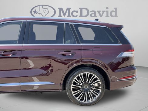 Certified 2024 Lincoln Aviator Black Label w/ Class IV Trailer Tow Package AWD/4WD image 32