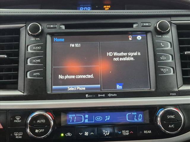 Used 2018 Toyota Highlander Plus AWD/4WD image 13