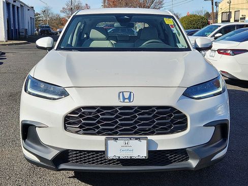 Certified 2023 Honda HR-V LX image 2