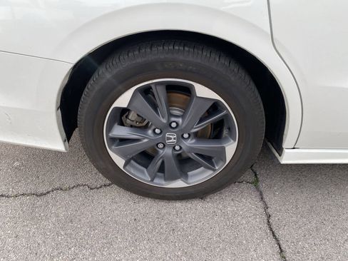 Used 2021 Honda Odyssey Elite image 6