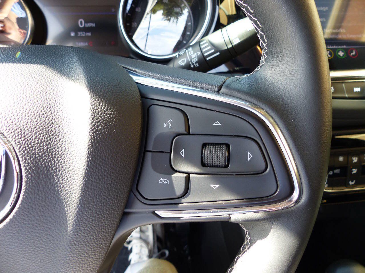 Used 2023 Buick Encore GX Select FWD image 25