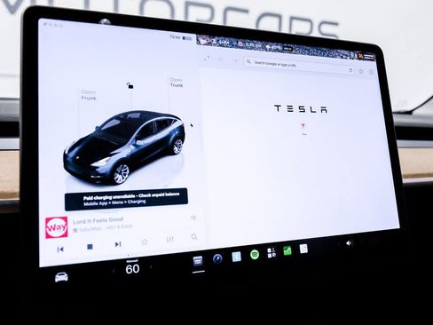 Used 2022 Tesla Model Y Long Range AWD/4WD image 24