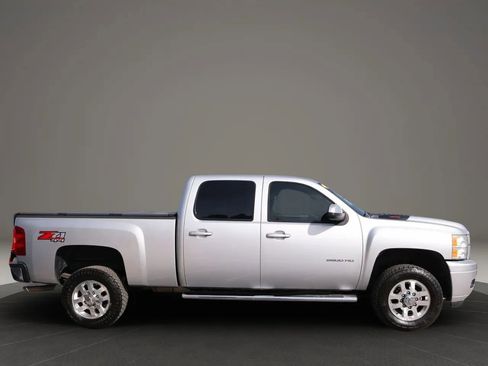 Used 2012 Chevrolet Silverado 2500 LT w/ Z71 Appearance Package image 6