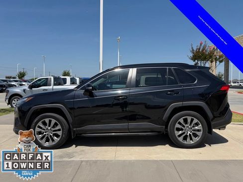 Used 2023 Toyota RAV4 XLE Premium FWD image 9