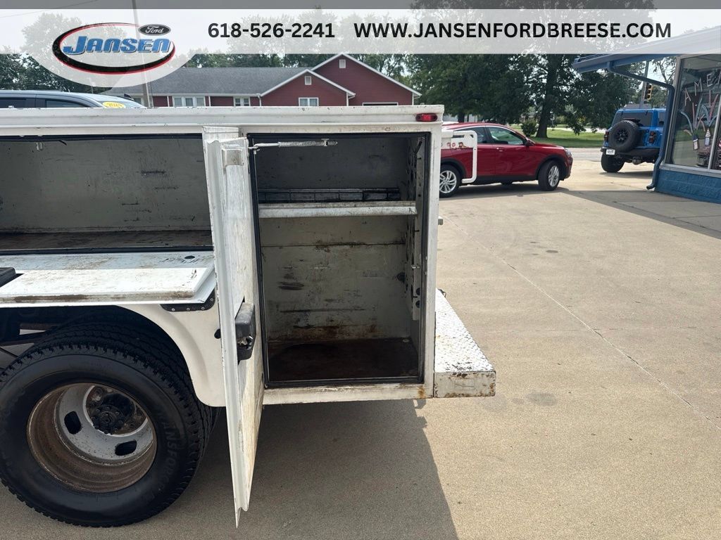 Used 2017 Ford F350 XL w/ Power Equipment Group AWD/4WD image 9