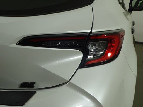 Used 2025 Toyota Corolla SE image 40