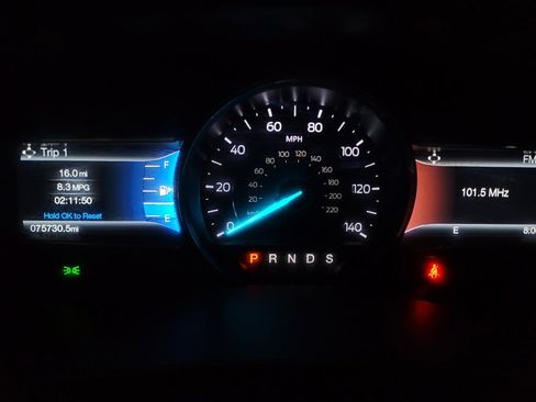 Used 2017 Ford Explorer XLT w/ Equipment Group 202A FWD image 23