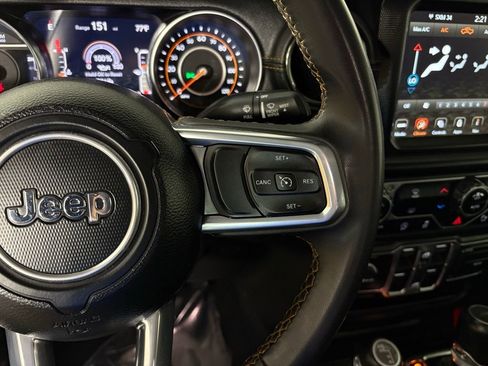 Used 2023 Jeep Gladiator Overland image 20