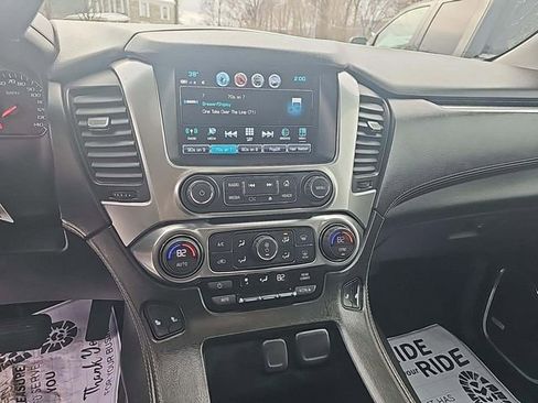 Used 2020 Chevrolet Suburban LT image 7