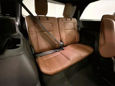 Used 2023 Lincoln Aviator Reserve w/ Elements Package Plus image 28