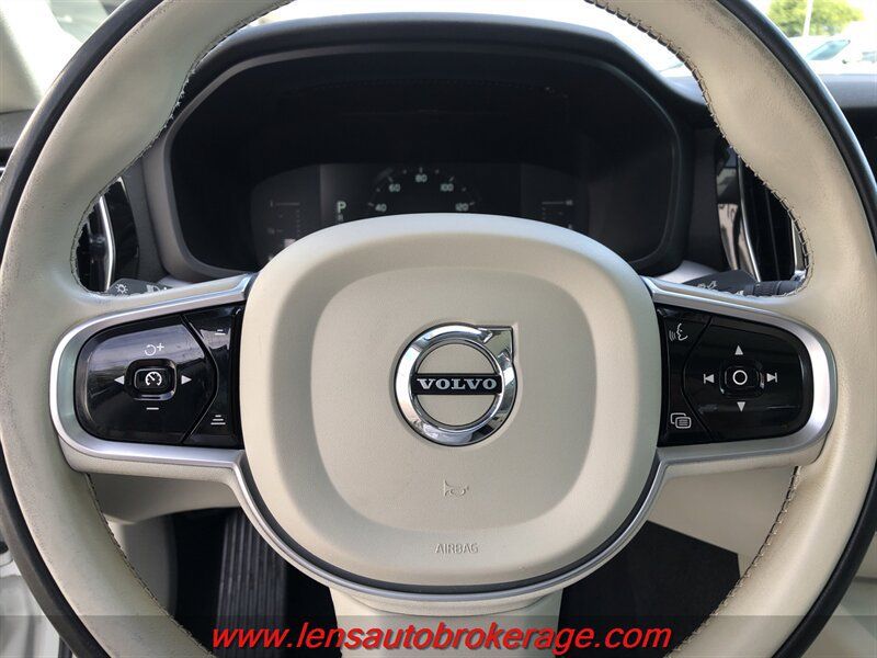 Used 2019 Volvo S60 T5 Momentum w/ Premium Package FWD image 13