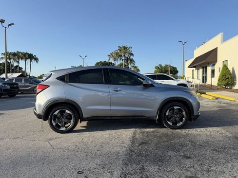 Used 2018 Honda HR-V EX image 4