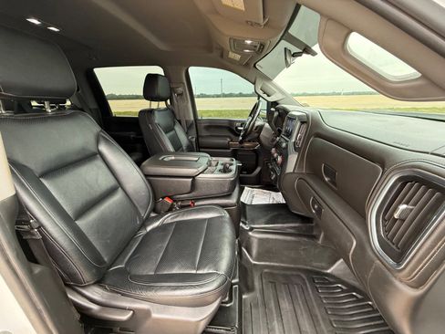 Used 2023 Chevrolet Silverado 3500 LT w/ Convenience Package image 18