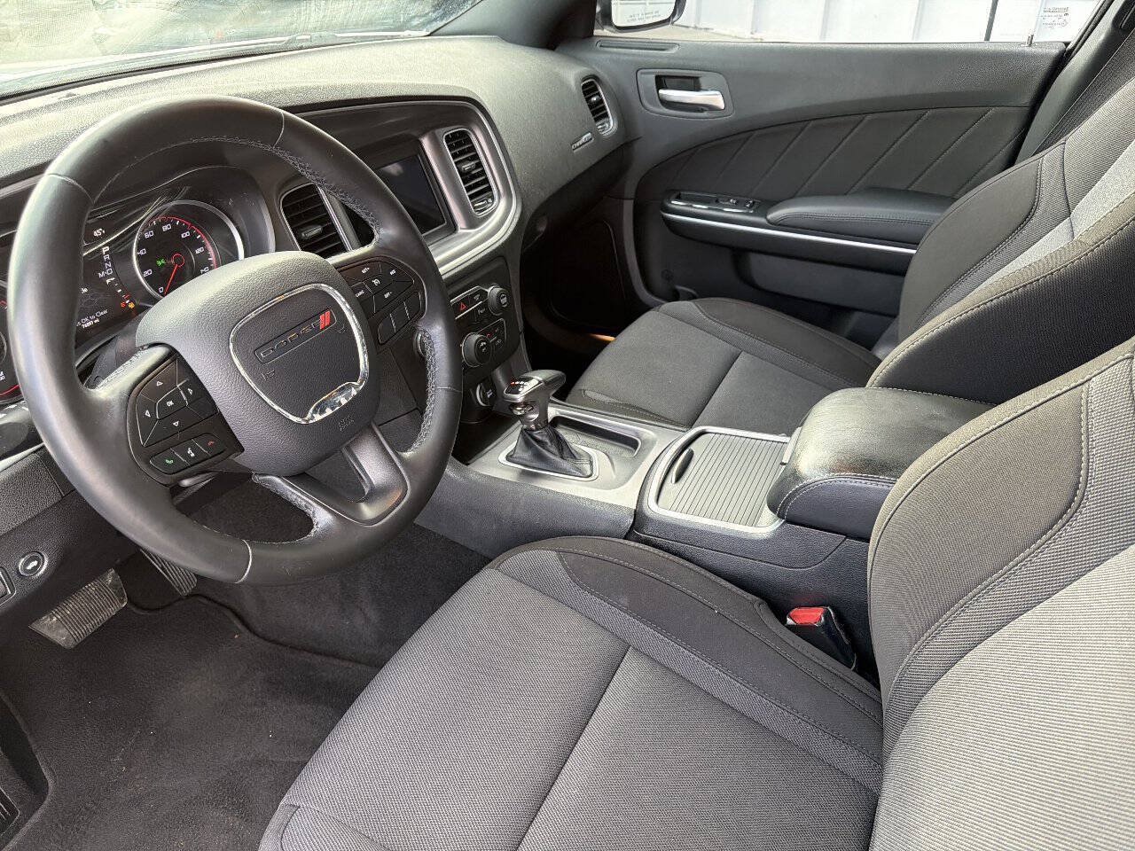 Used 2020 Dodge Charger SXT RWD image 29