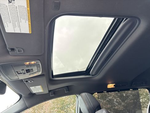 Used 2024 Toyota Sienna XSE image 39