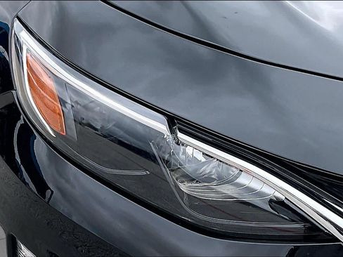 Used 2025 Chevrolet Malibu RS FWD image 27