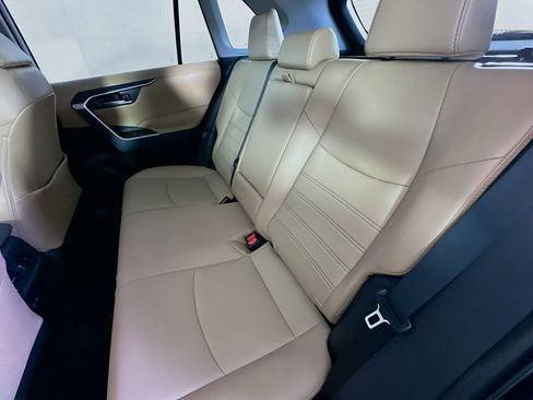Used 2025 Toyota RAV4 XLE Premium FWD image 27