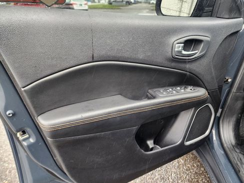 Used 2018 Jeep Compass Limited w/ Navigation Group image 31