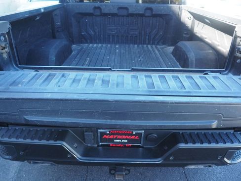 Used 2020 GMC Sierra 1500 AT4 w/ AT4 Carbonpro Edition AWD/4WD image 20