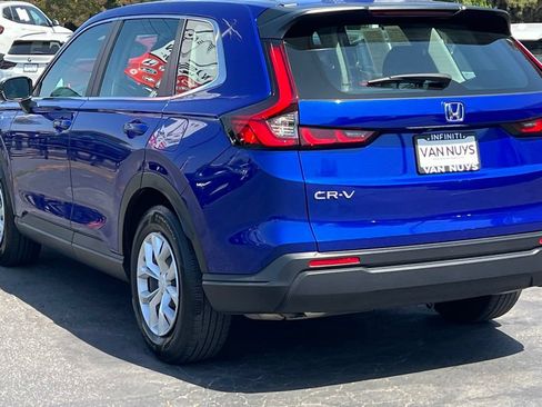 Used 2023 Honda CR-V LX image 5