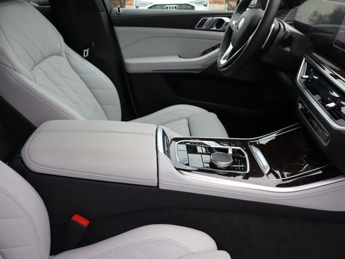 Used 2026 BMW X5 xDrive40i image 13