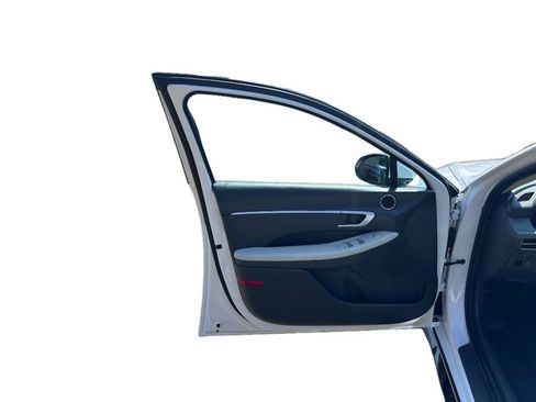 Used 2025 Hyundai Sonata SEL FWD image 6