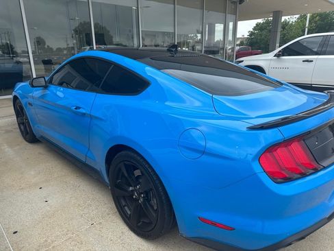 Used 2022 Ford Mustang GT Premium w/ Equipment Group 401A RWD image 5