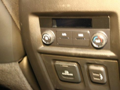 Used 2023 Chevrolet Traverse RS w/ LPO, Floor Liner Package image 12