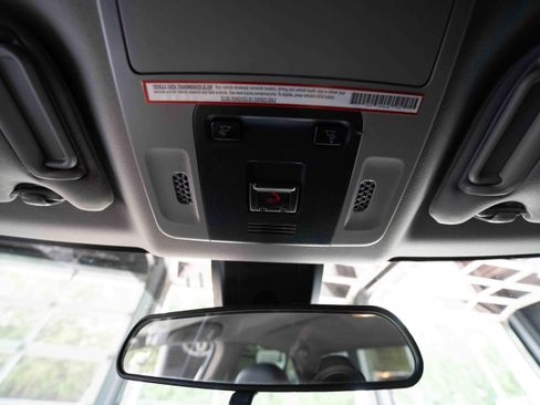 Used 2021 Toyota Camry SE FWD image 18