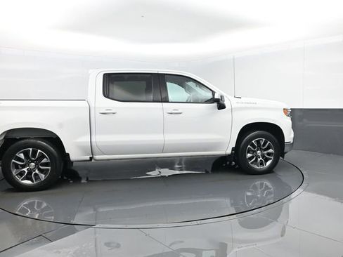 Used 2024 Chevrolet Silverado 1500 LT AWD/4WD image 4