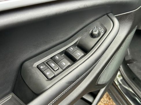 Certified 2025 Jeep Grand Cherokee Limited w/ MOPAR Finishing Package RWD image 46