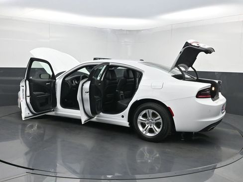 Used 2022 Dodge Charger SXT w/ Leather Interior Group RWD image 38