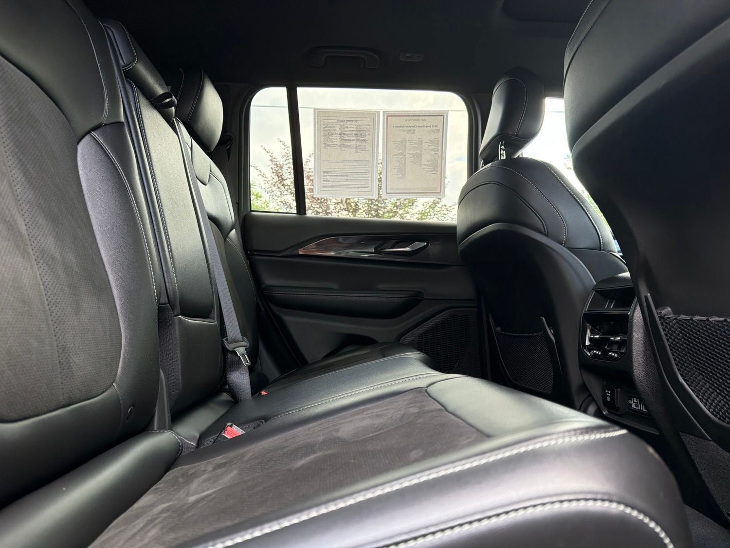 Used 2023 Jeep Grand Cherokee Altitude AWD/4WD image 13