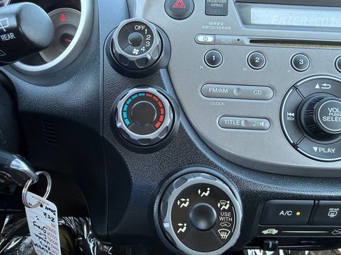 Used 2013 Honda Fit image 35