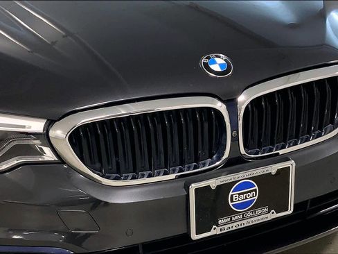 Used 2019 BMW 530i xDrive w/ Executive Package image 32