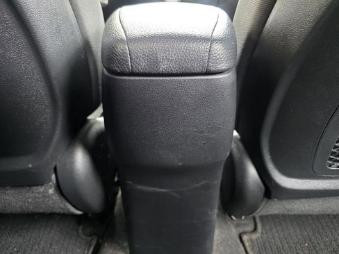 Used 2016 Hyundai Veloster image 14