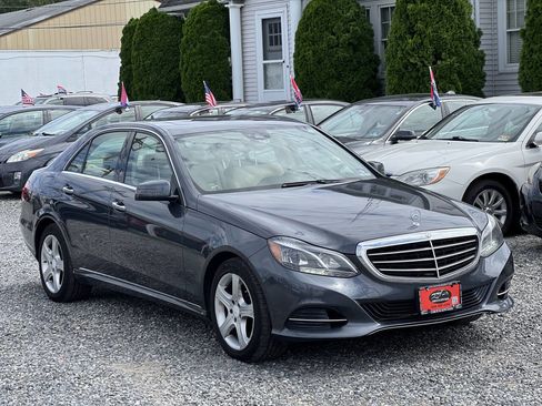 Used 2014 Mercedes-Benz E 350 4MATIC Sedan image 1