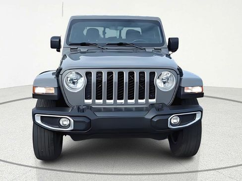 Used 2021 Jeep Gladiator Overland w/ Uconnect 4C Nav & Sound Group image 2