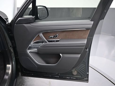 Used 2023 Land Rover Range Rover SE AWD/4WD image 4