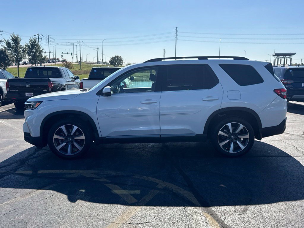 Certified 2025 Honda Pilot Elite image 8